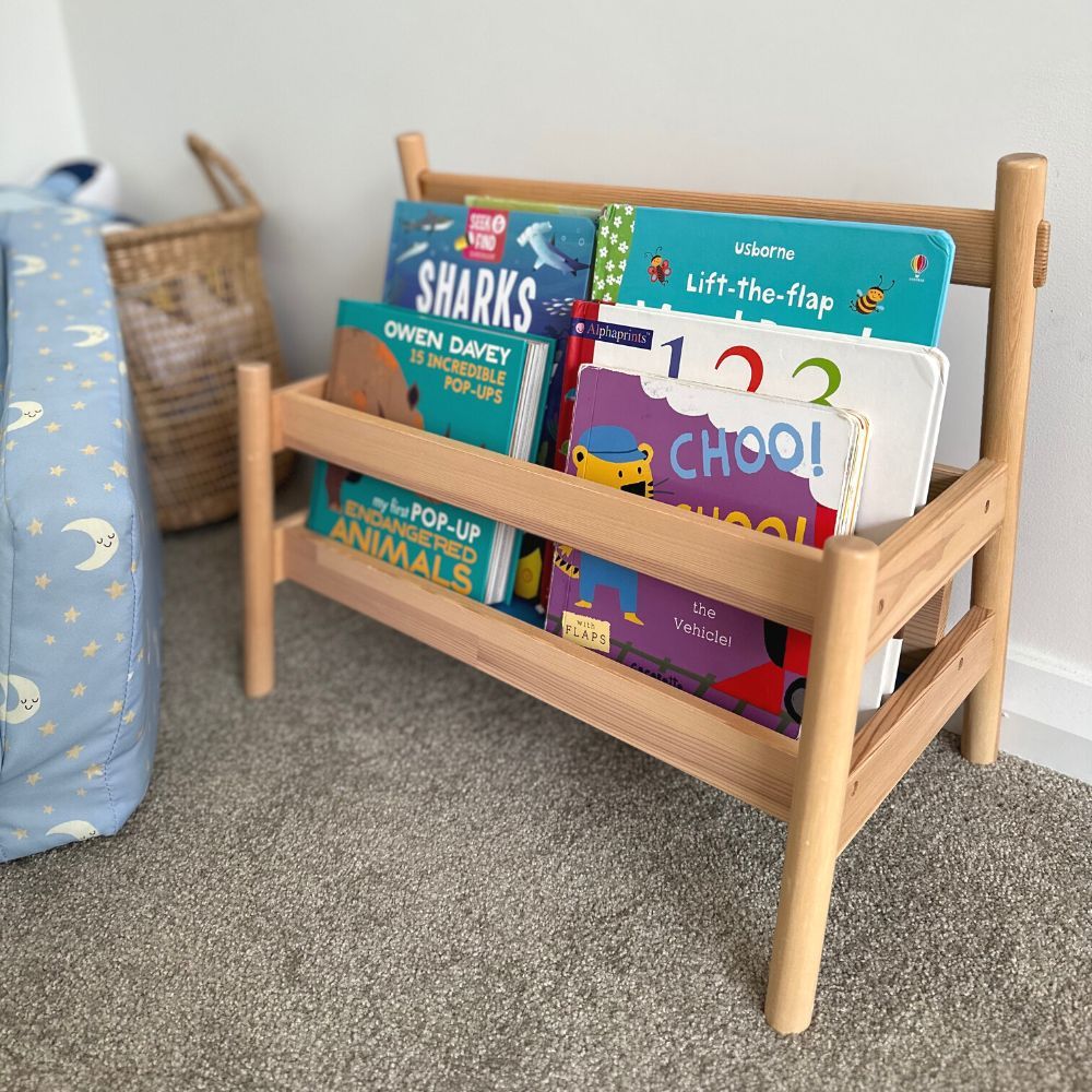 montessori-bookshelf